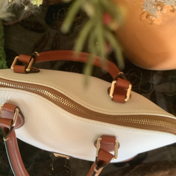 NWT Dooney & Bourke bone pebbled leather gold hardware Zip Zip satchel purse - Picture 12 of 13